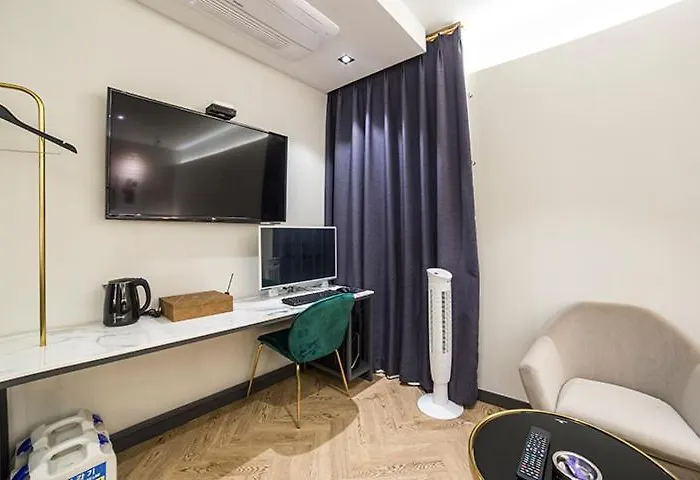Den Basta Bifc 汽车旅馆 3*