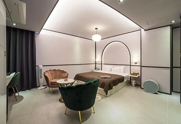 Den Basta Bifc 汽车旅馆 3*